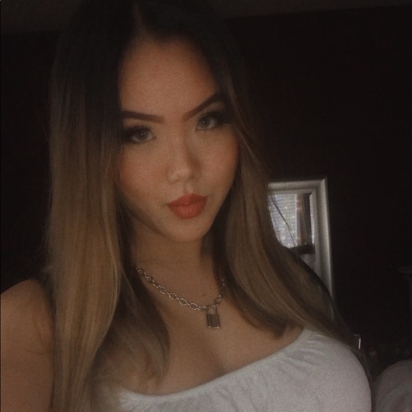 Meet your Posher, Joanne - Picture 1 of 1